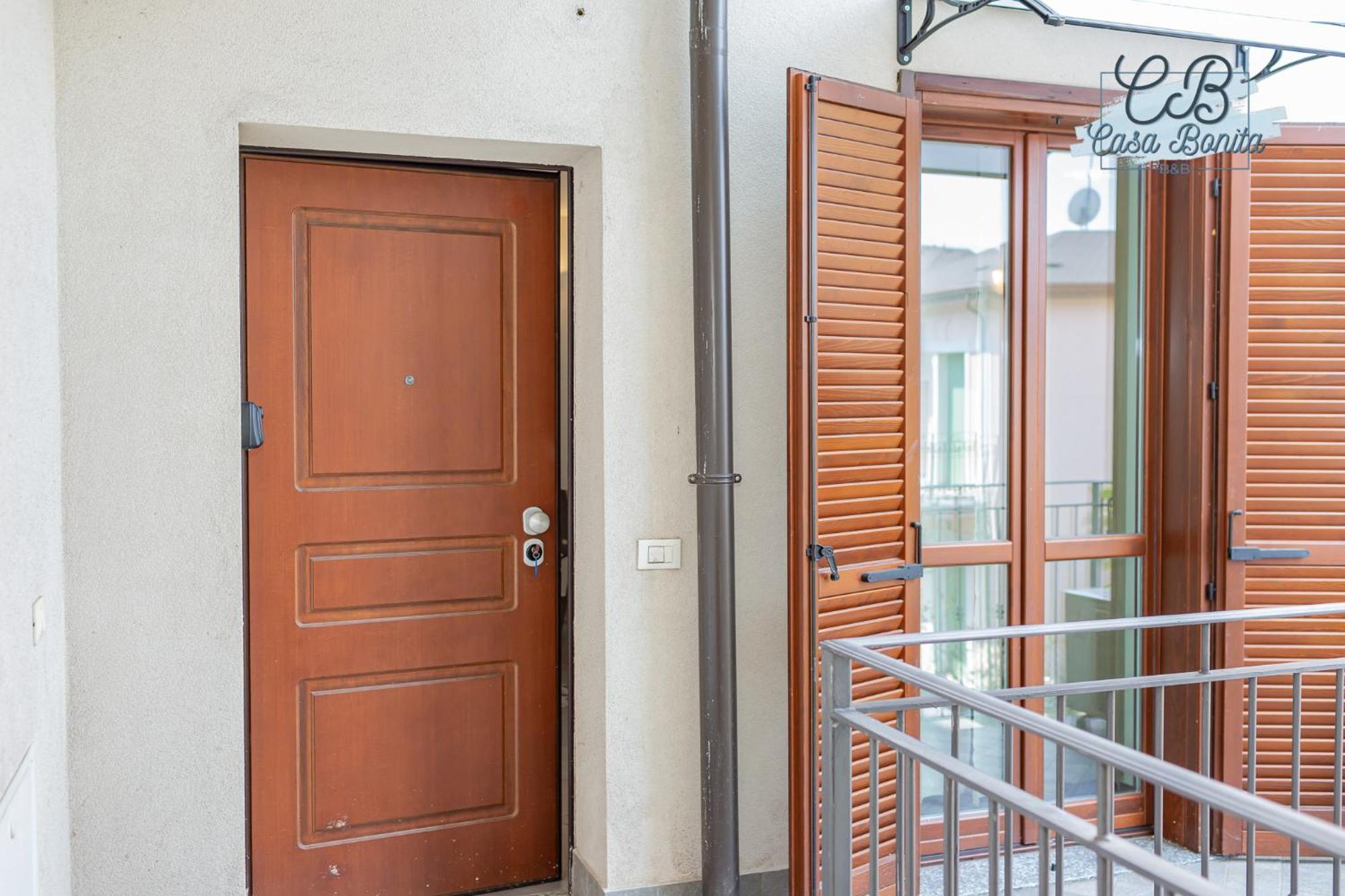 Casa Bonita Rho Aparthotel Kültér fotó